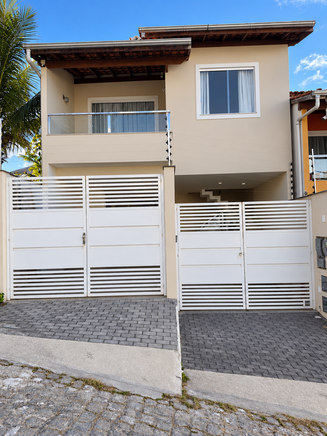 Casa com 3/4 na Maria Preta